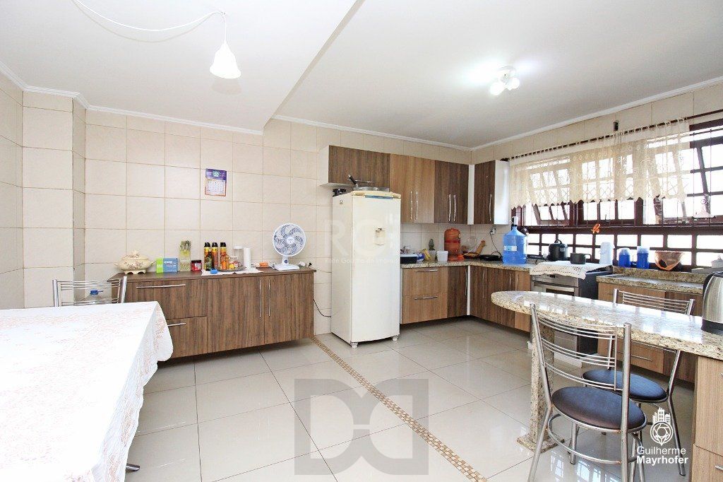 Casa para Venda - 202m², 4 dormitórios, sendo 1 suites, 3 vagas - Petrópolis — foto 18
