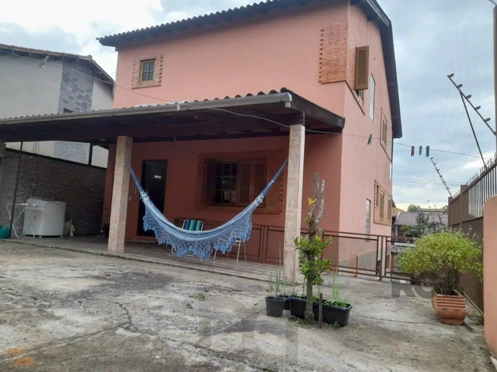 Casa com 3 dormitórios no bairro Lomba do Pinheiro — foto 28