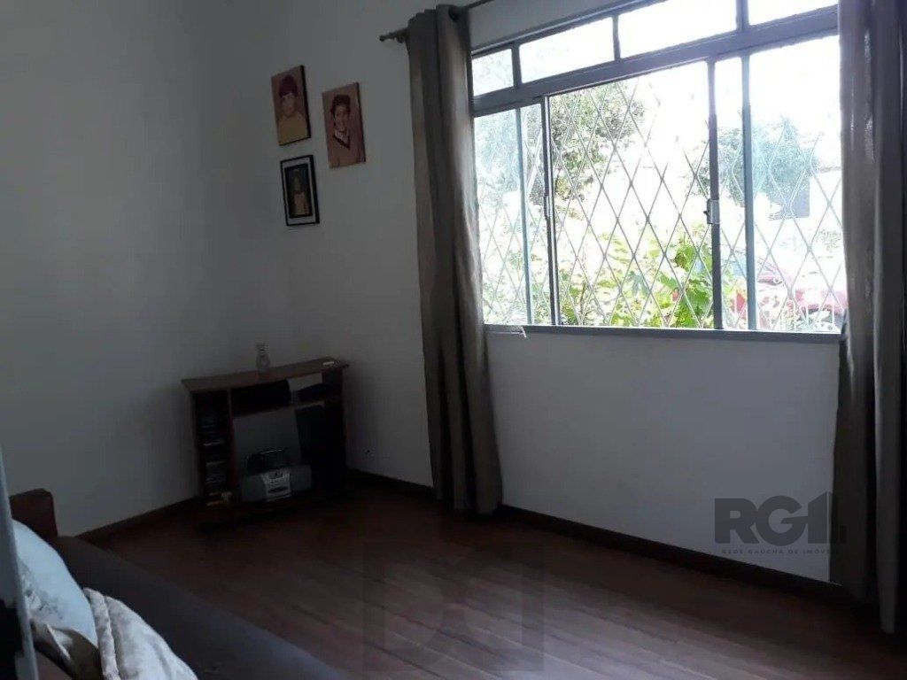 Casa com 5 dormitórios no bairro Passo das Pedras - Porto Alegre — foto 20