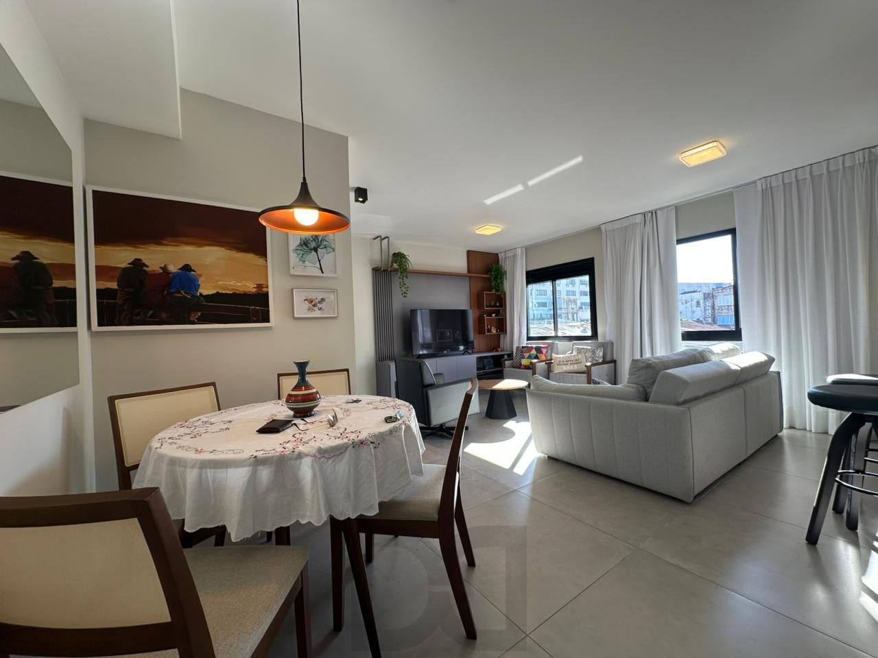 Apartamento Mobiliado e Reformado com Closet, Churrasqueira e Infraestrutura Completa no Centro de Porto Alegre — foto 6