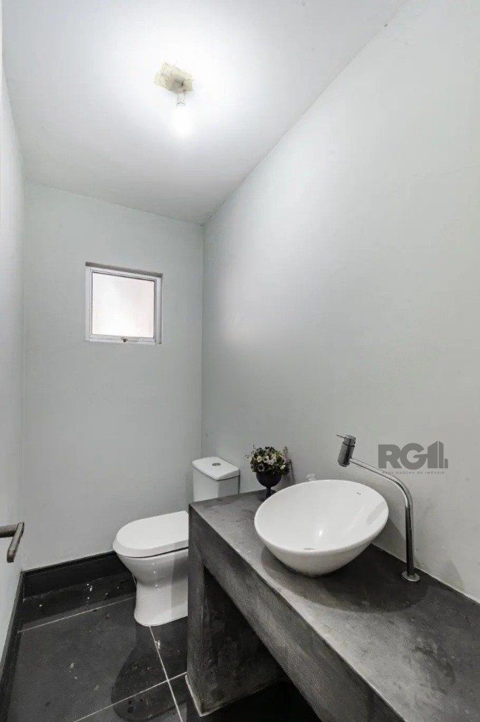 Casa com 3 dormitórios no bairro Passo das Pedras — foto 7