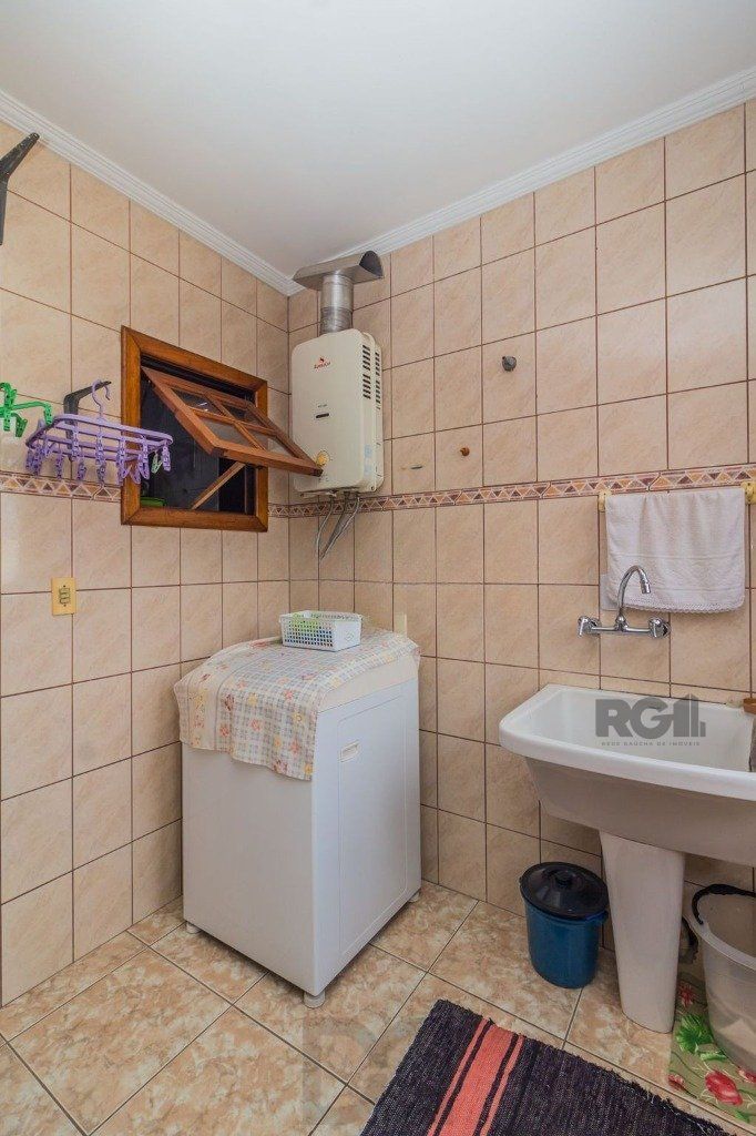 Casa de 4 dormitórios no bairro Sarandi — foto 34