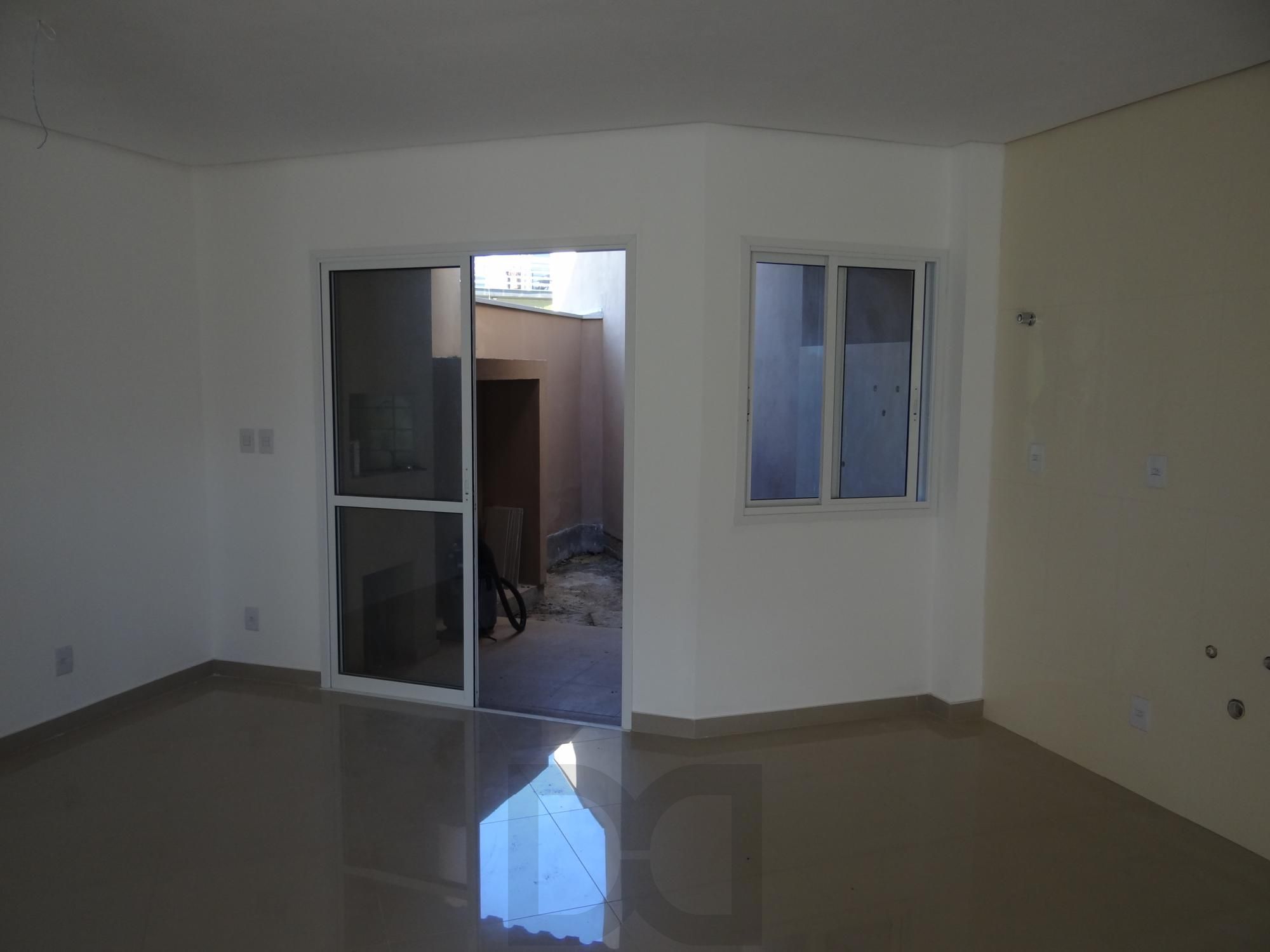 Casa com 3 dormitórios no bairro Mário Quintana — foto 7