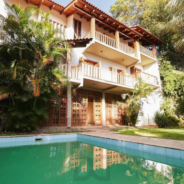 Casa à venda com 4 dormitorios no Bairro Nonoai - Porto Alegre — foto 1