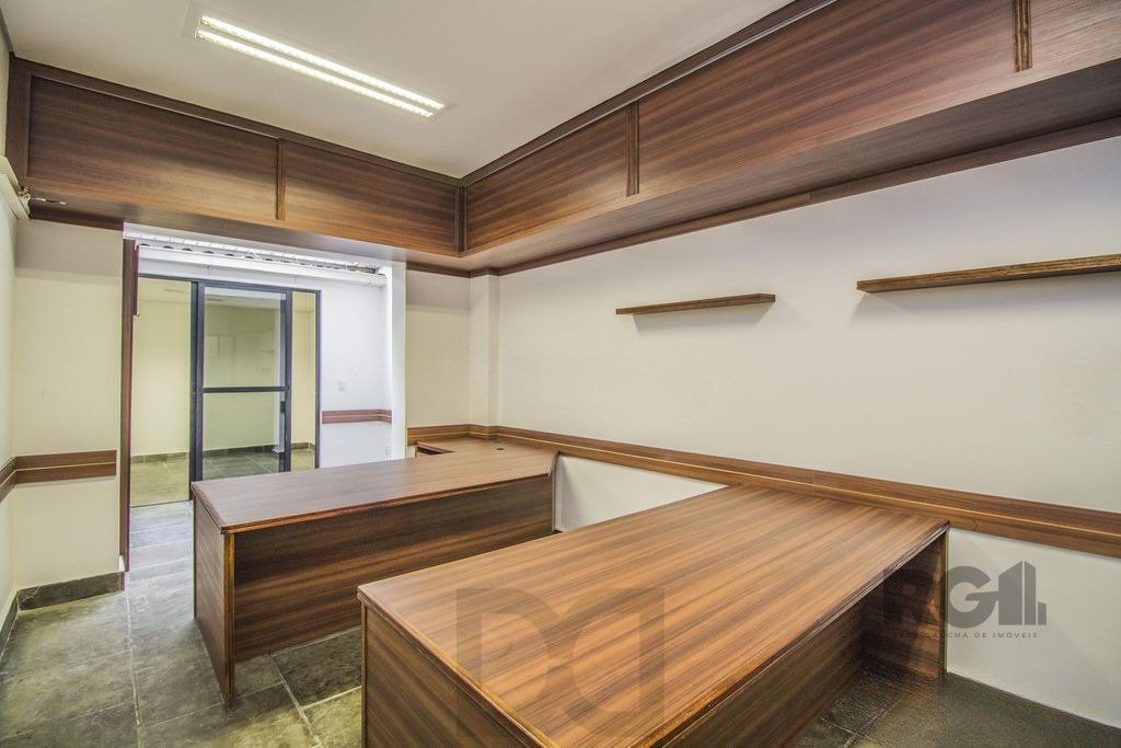 Sala comercial de 44,10m², semi mobiliada, no bairro Independência — foto 2