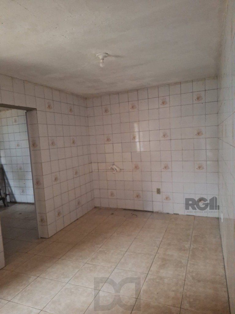 Casa 2 dormitórios no bairro Lomba do Pinheiro — foto 9