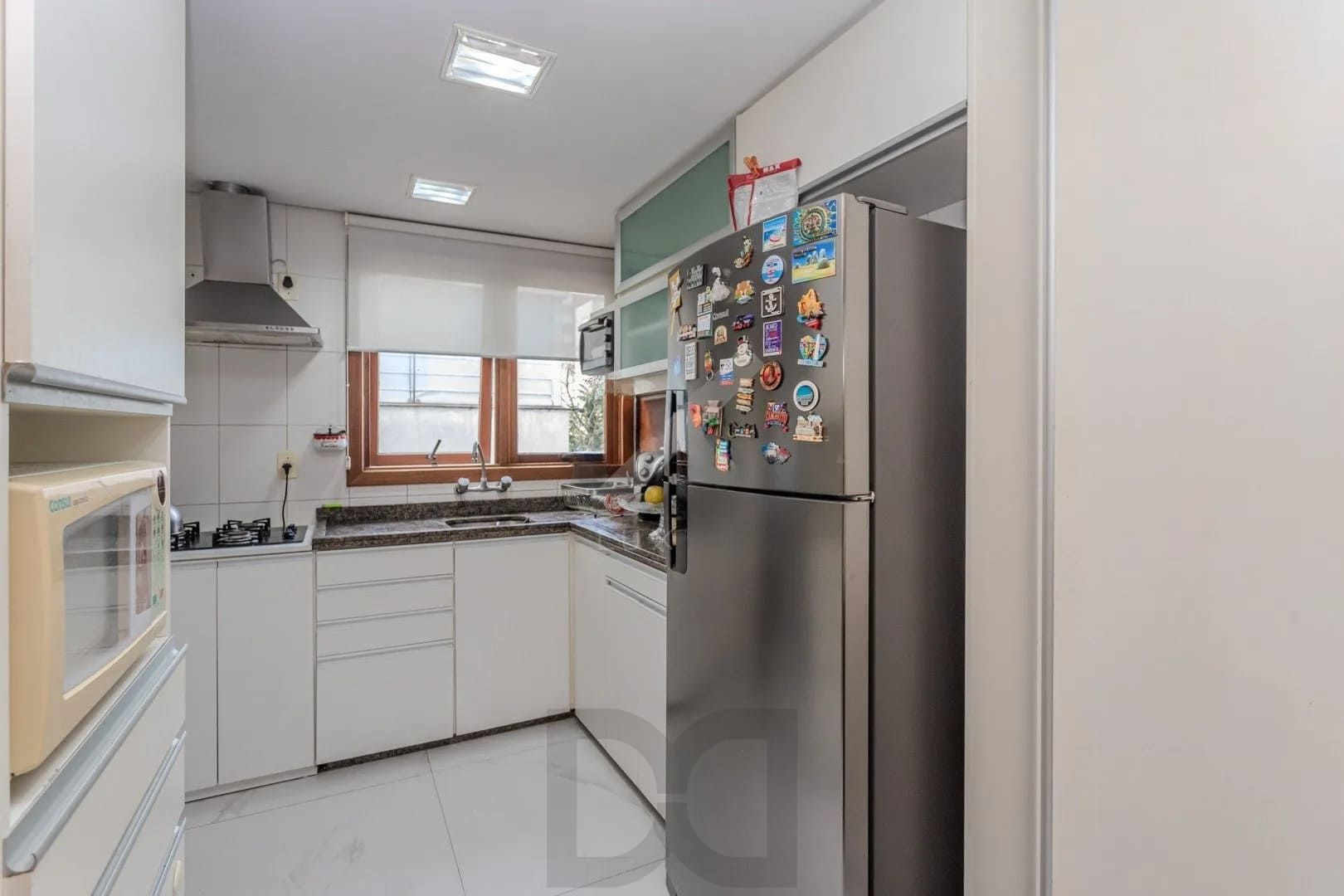 Apartamento de 3 dormitórios, no bairro Petrópolis em Porto Alegre — foto 8