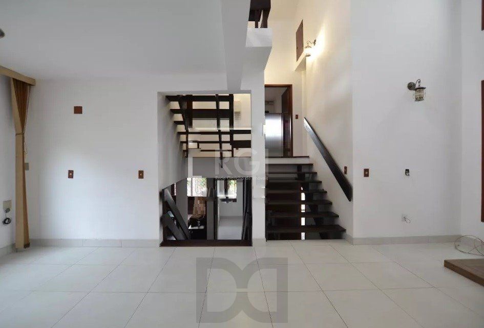 Casa para Venda - 267m², 4 dormitórios, sendo 1 suites, 2 vagas - Tristeza — foto 7