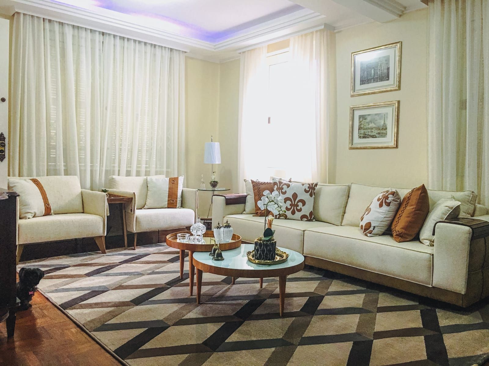 CASA RESIDENCIAL, REPAGINADA POR ARQUITETO COM MUITA ELEGÂNCIA E CONFORTO! — foto 11