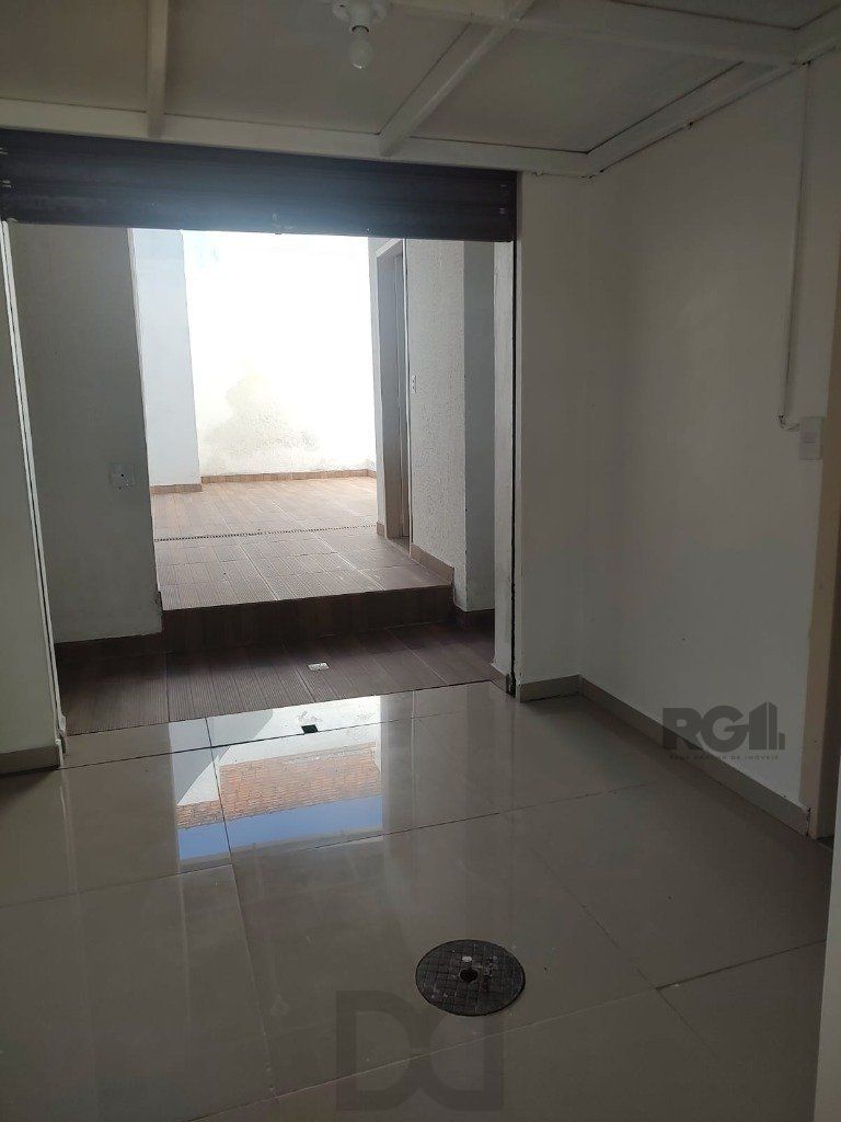 Loja para Venda - 60m², 0 dormitórios, 3 vagas - Petrópolis — foto 39