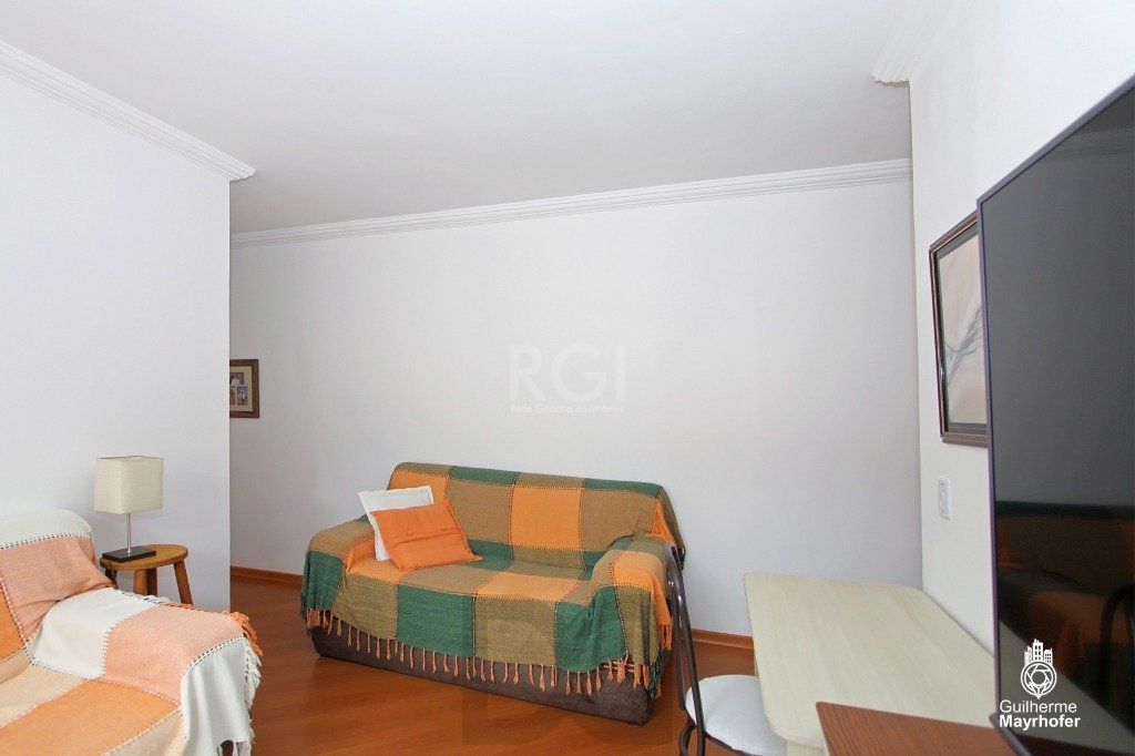 Apartamento para Venda - 61m², 2 dormitórios, 1 vaga - Teresópolis — foto 2