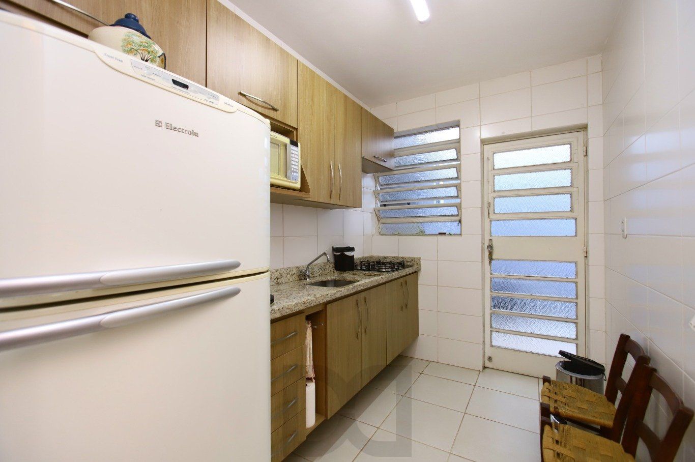 Casa com Edícula nos fundos, total de 5 dormitórios no Bairro gloria. — foto 7
