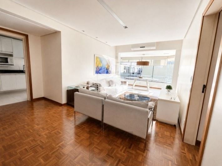 Apartamento amplo de 02 quartos com suite, 1 vaga no Menino Deus - Porto Alegre /RS — foto 2