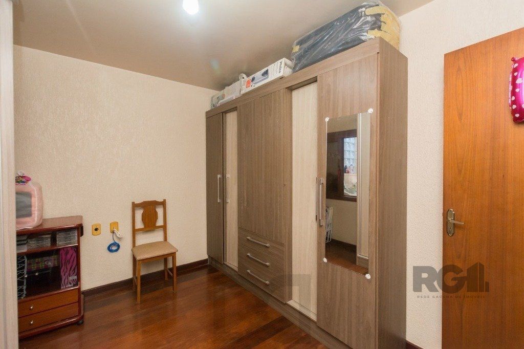 Casa de 4 quartos com 265m², no bairro Cavalhada — foto 10