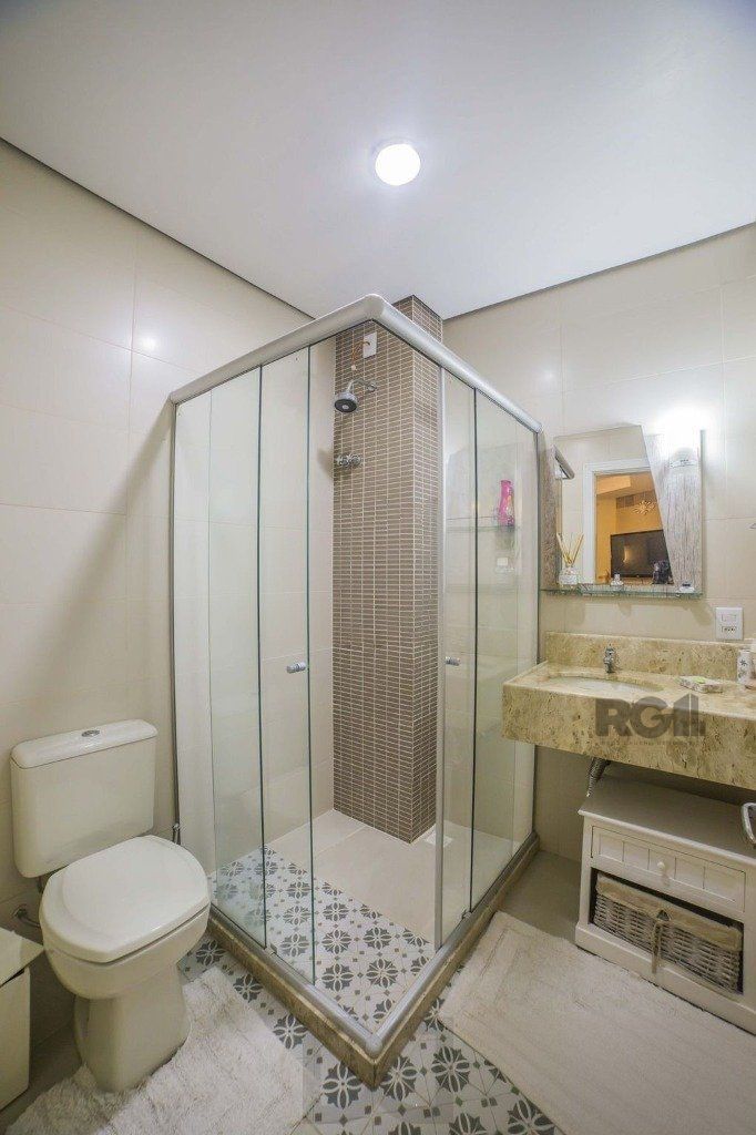 Casa de 4 dormitórios no bairro Glória — foto 18