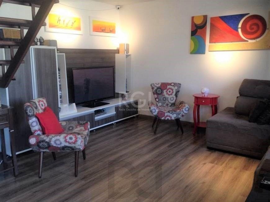 Casa para Venda - 130m², 3 dormitórios, sendo 2 suites, 6 vagas - Nonoai — foto 1