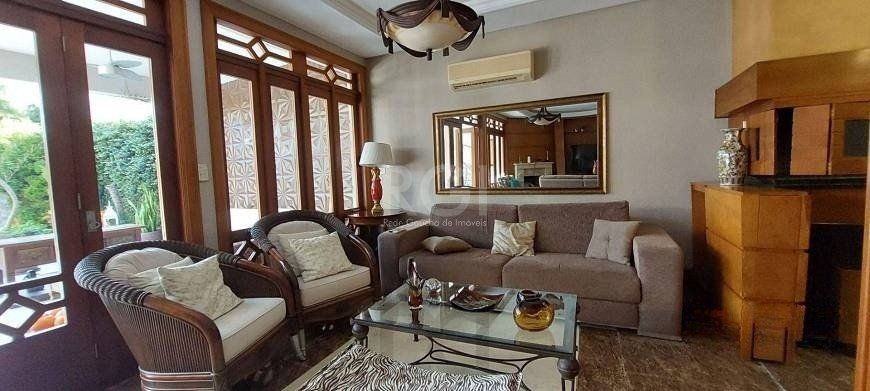 Excelente casa de 386m² com 04 dormitórios sendo 03 suítes. — foto 9