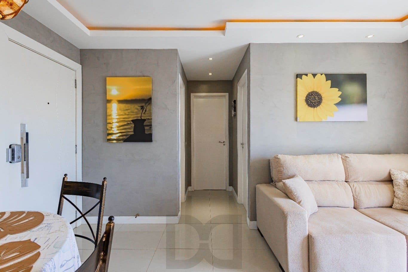 Apartamento de 2 dormitórios à venda em São Sebastião, Porto Alegre. — foto 2