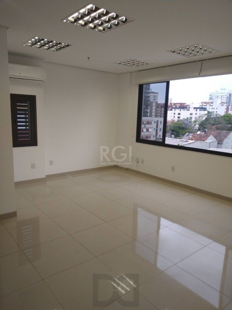 Conjunto/Sala para Venda - 28m², 0 dormitórios, Menino Deus — foto 2