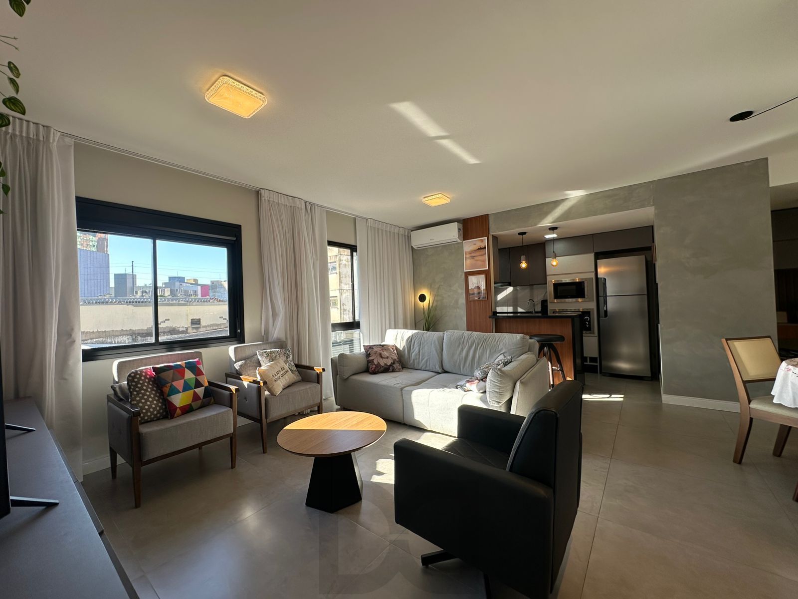 Apartamento Mobiliado e Reformado com Closet, Churrasqueira e Infraestrutura Completa no Centro de Porto Alegre — foto 4