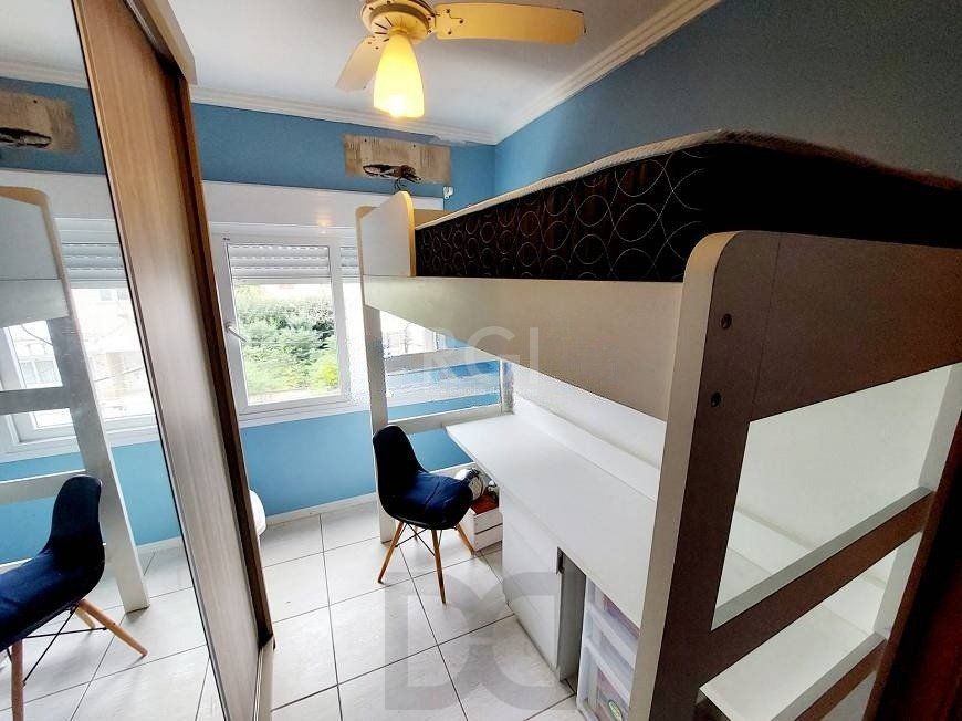 Casa com 03 dormitórios, 01 suíte, pátio com churrasqueira e 03 vagas de garagem no bairro Tristeza — foto 9