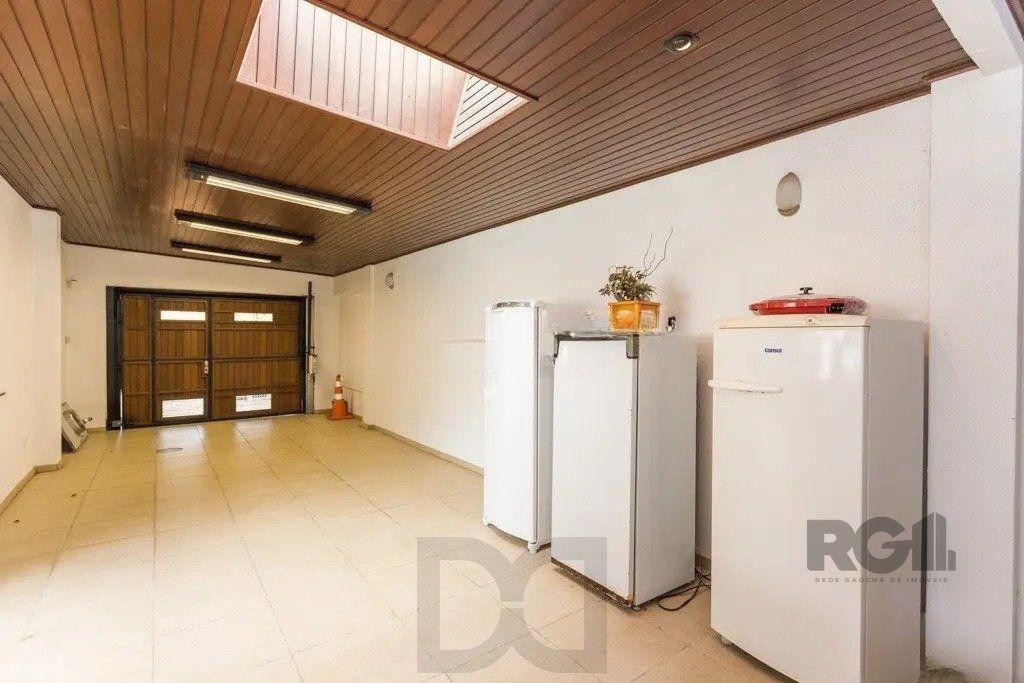 Casa com 3 dormitórios no bairro Jardim Lindóia — foto 33