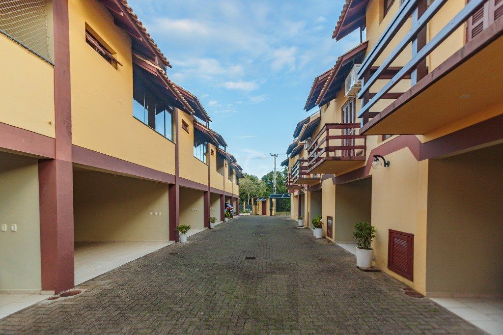 Casa 160m² - 3 dormitórios, 1 suíte, churrasqueira, terraço e 2 vagas de garagem no Guarujá — foto 26