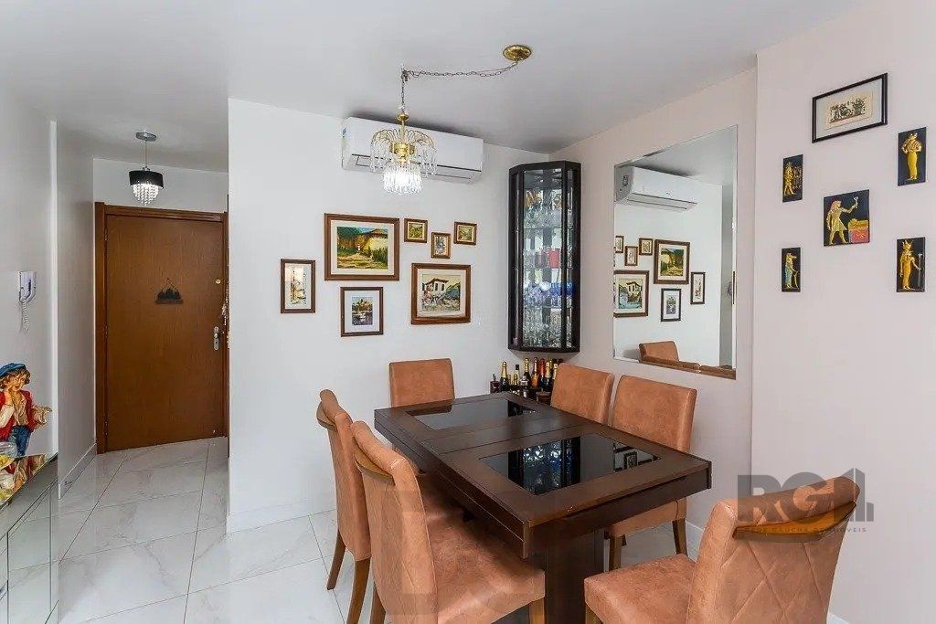 Apartamento com 3 dormitórios no bairro Jardim Carvalho — foto 2