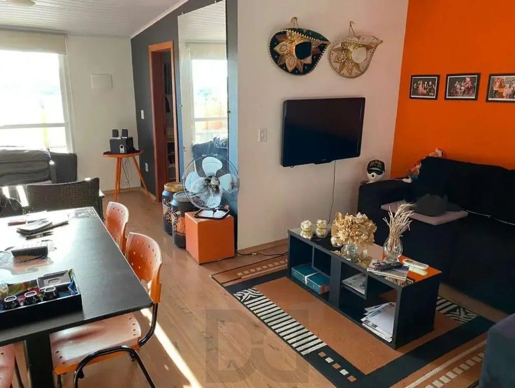 Casa 2 dormitórios à venda Rua Doutor Álvaro Furtado, Medianeira - Porto Alegre — foto 1