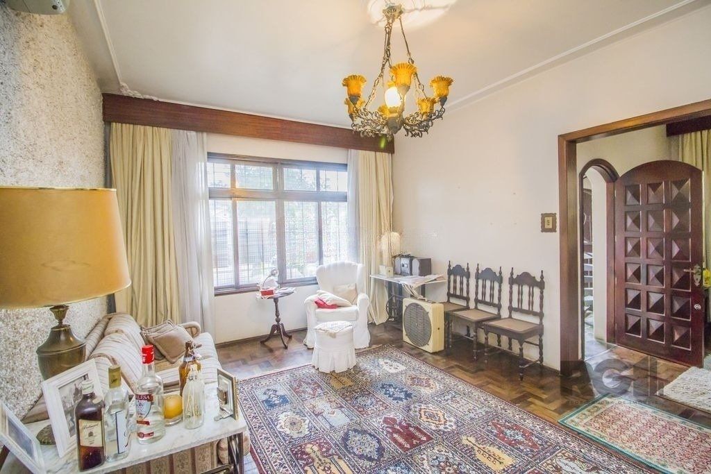 Casa de 4 dormitórios, bairro Santa Tereza — foto 1