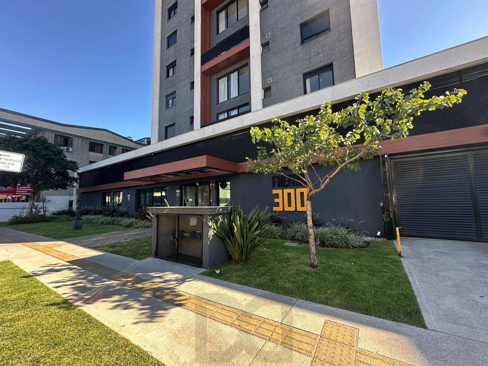 Apartamento Mobiliado e Reformado com Closet, Churrasqueira e Infraestrutura Completa no Centro de Porto Alegre — foto 25