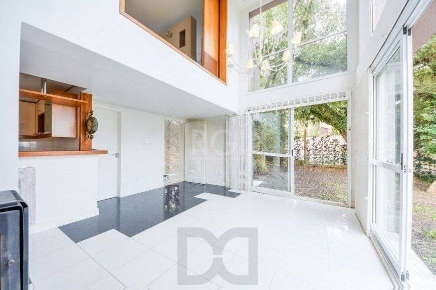 Casa à venda com 2 quartos, 255m² Rua CORONEL GOMES DE CARVALHO, Sétimo Céu, Porto Alegre — foto 1