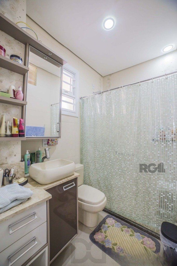 Casa de 4 dormitórios no bairro Glória — foto 44