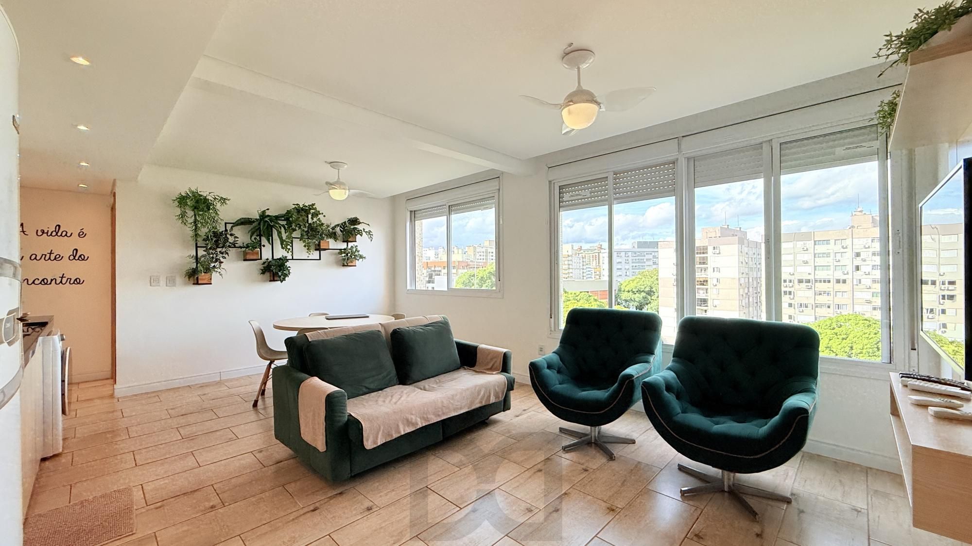 Apartamento de 2 dormitorios á venda no Bairro Centro Histórico. — foto 2