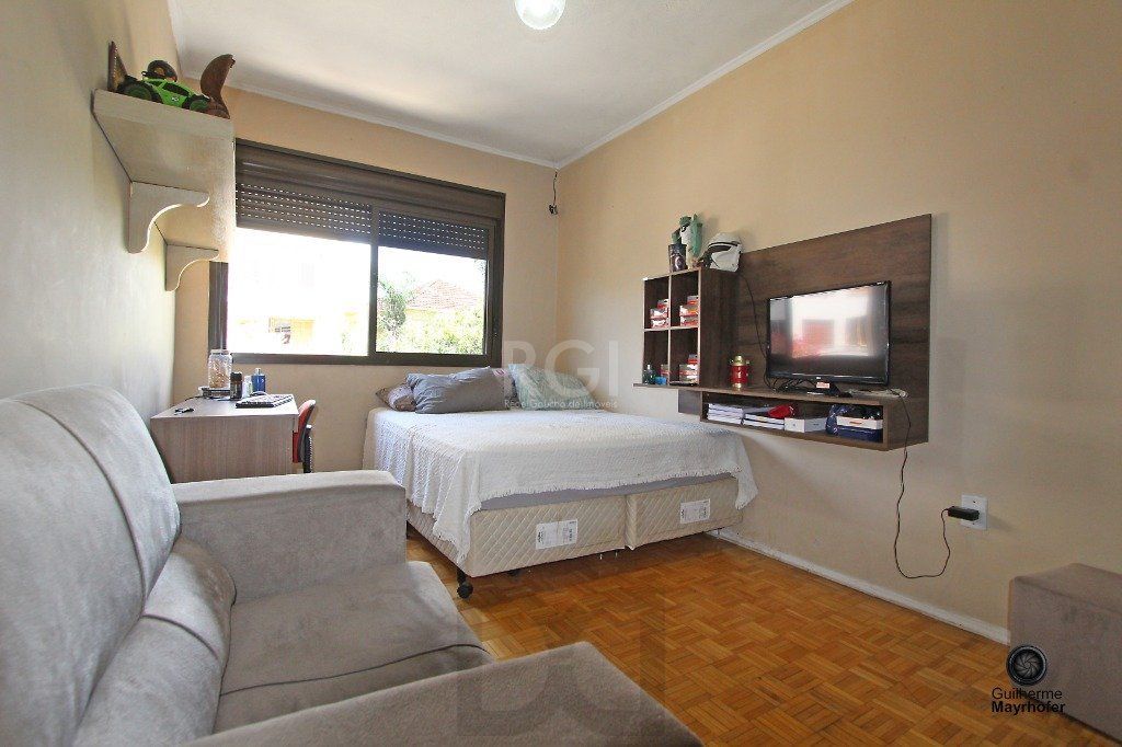 Casa para Venda - 300m², 6 dormitórios, sendo 1 suites, 3 vagas - Menino Deus — foto 22
