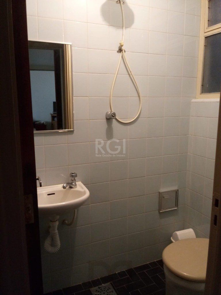 Apartamento com 03 dormitórios, churrasqueira e vaga de garagem no Menino Deus — foto 24