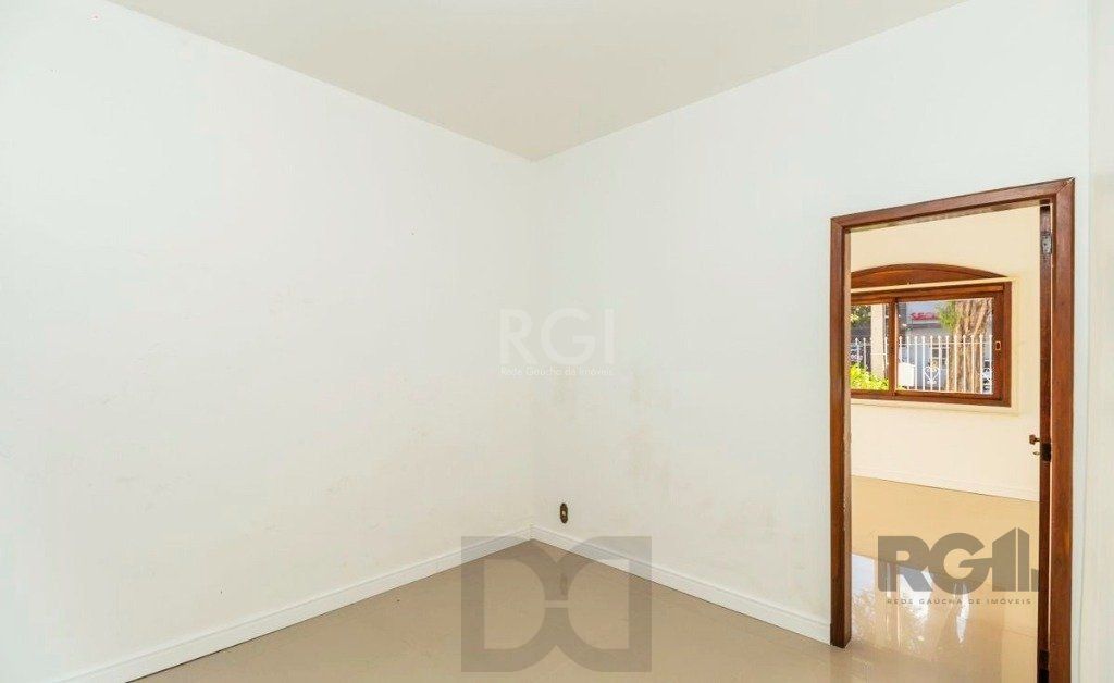 Casa de 266m² - 5 dormitórios, 5 vagas no bairro São João — foto 20