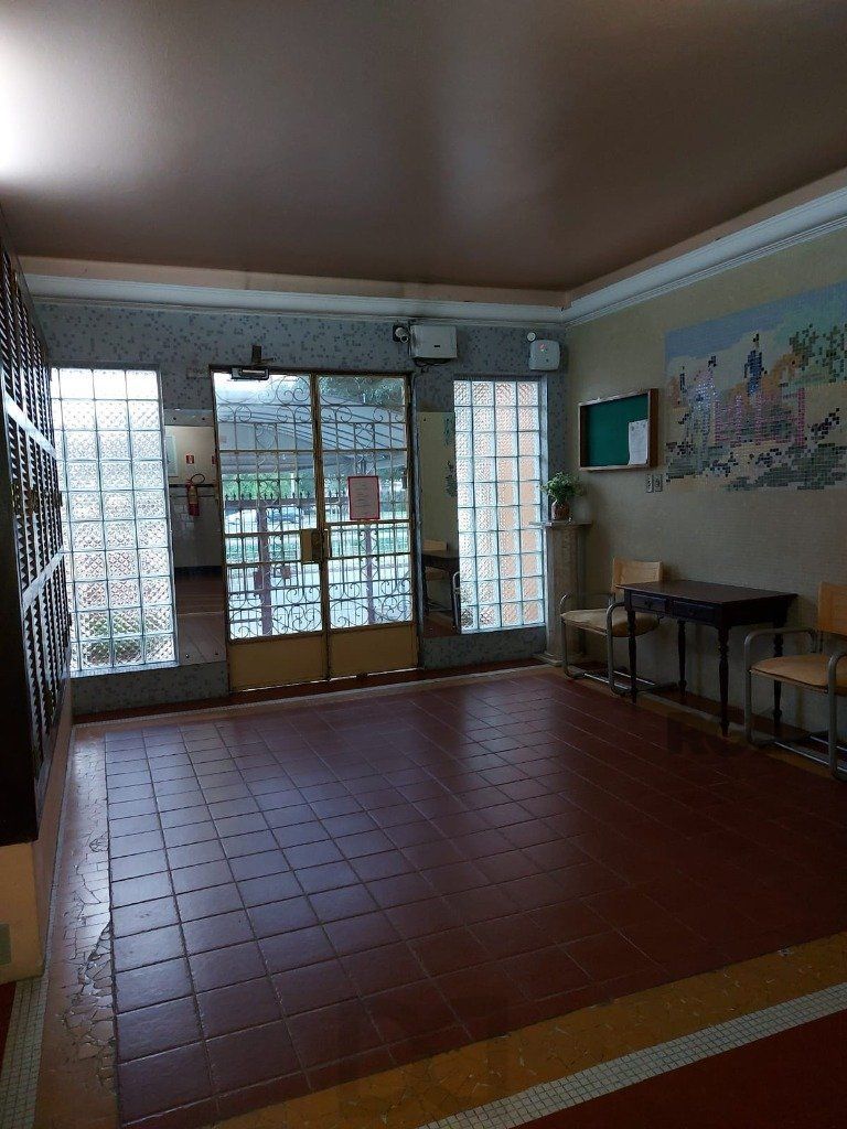 Apartamento 2 dormitórios, próximo da UFRGS, PUC, Ernesto Dorneles e trasporte público. — foto 19