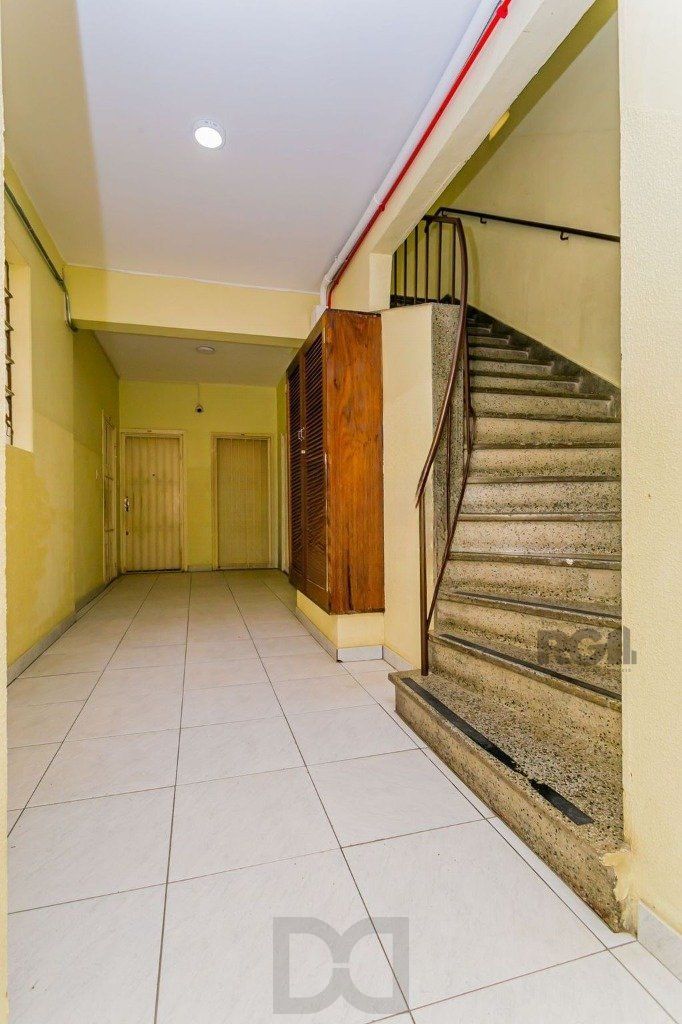 Apartamento 2 dormigtórios à venda Rua Teixeira de Freitas, Santo Antônio - Porto Alegre — foto 13