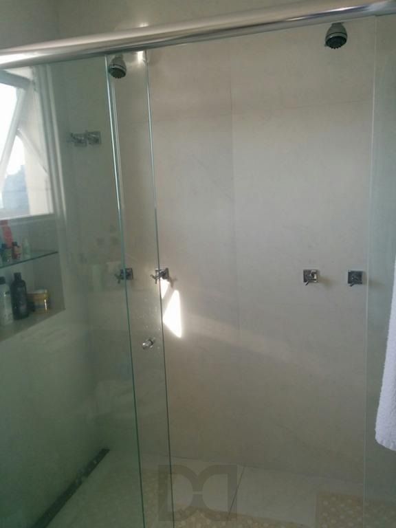 Casa para Venda - 217m², 3 dormitórios, sendo 1 suites, 3 vagas - Teresópolis — foto 32