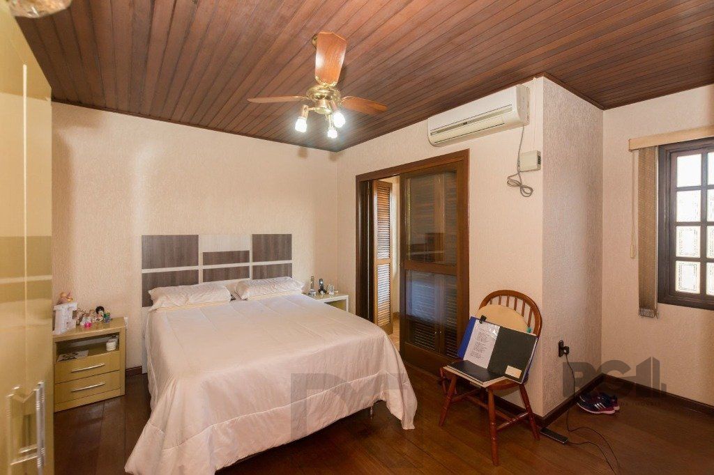 Casa de 4 quartos com 265m², no bairro Cavalhada — foto 13