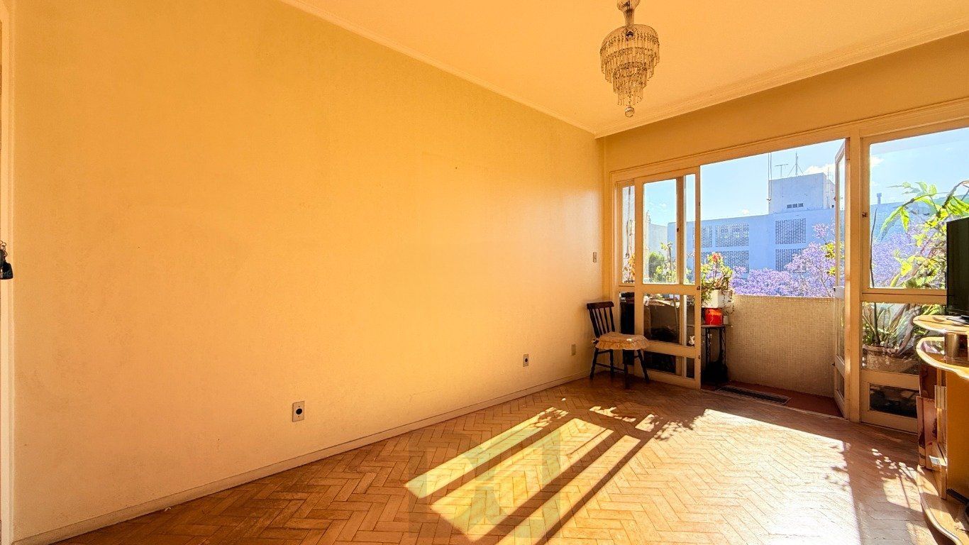 Apartamento de 3 dormitórios à venda no Bairro Petrópolis, Porto Alegre. — foto 3