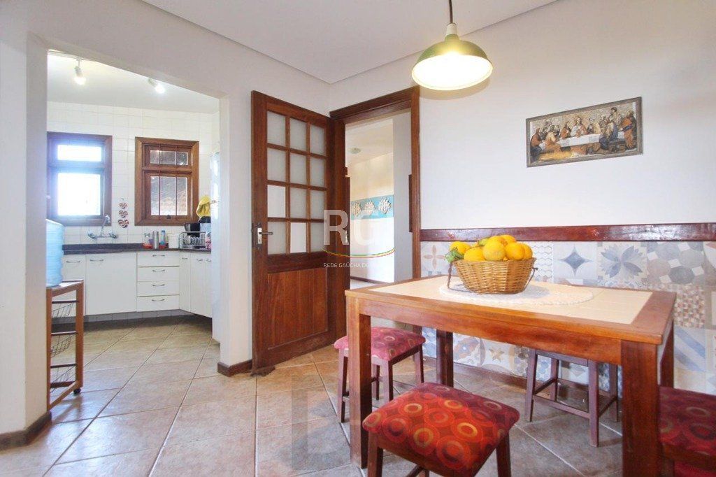 Casa para Venda - 269.06m², 4 dormitórios, sendo 2 suites, 5 vagas - Teresópolis — foto 30