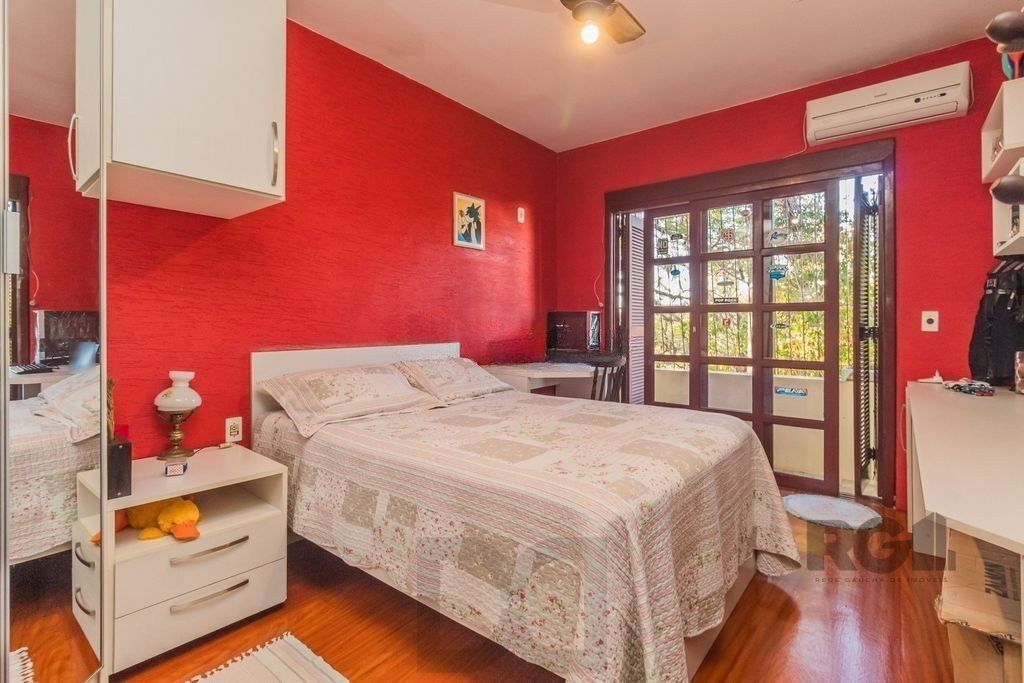 Sobrado de 215m² - 4 dormitórios, 5 vagas no bairro Passo das Pedras — foto 17