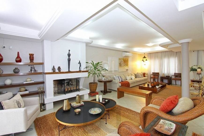 EXCELENTE CASA COM 4 DORMITÓRIOS, 6 VAGAS DE GARAGEM E VISTA PANORÂMICA. — foto 4