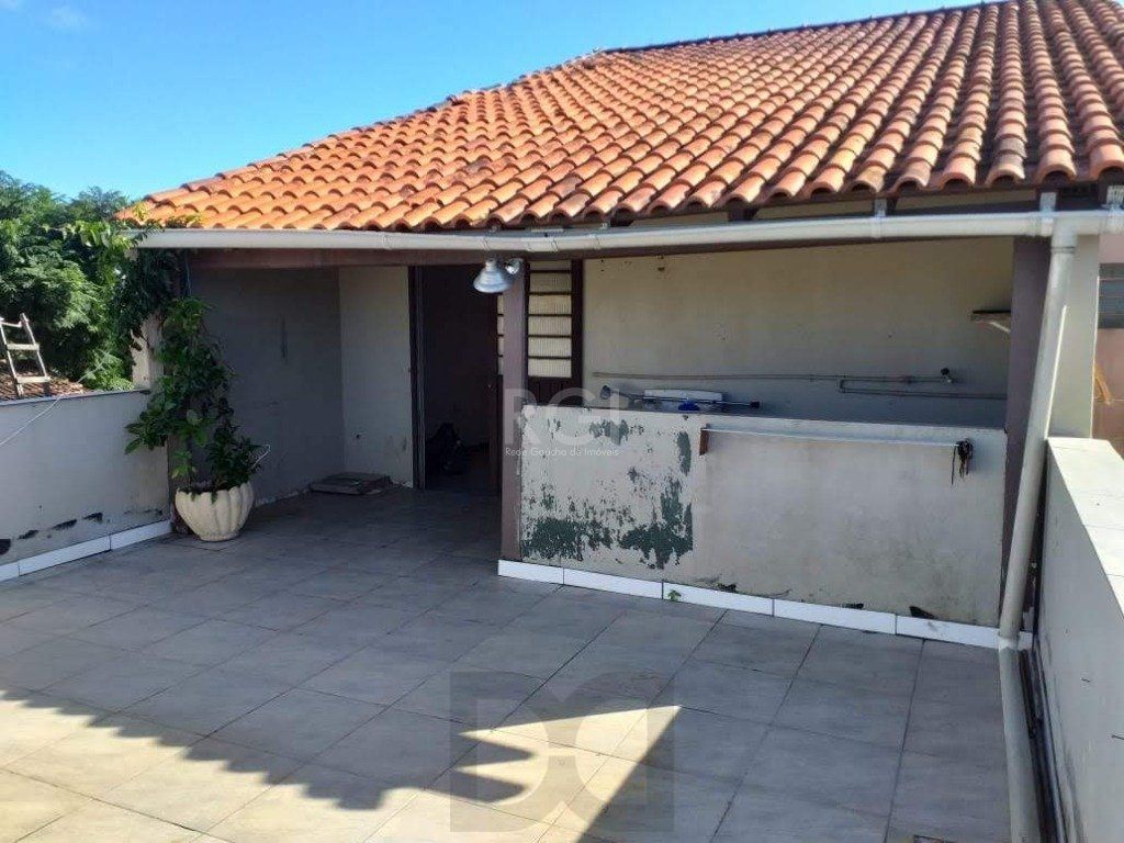 Casa para Venda - 200m², 6 dormitórios, 4 vagas - Tristeza — foto 4