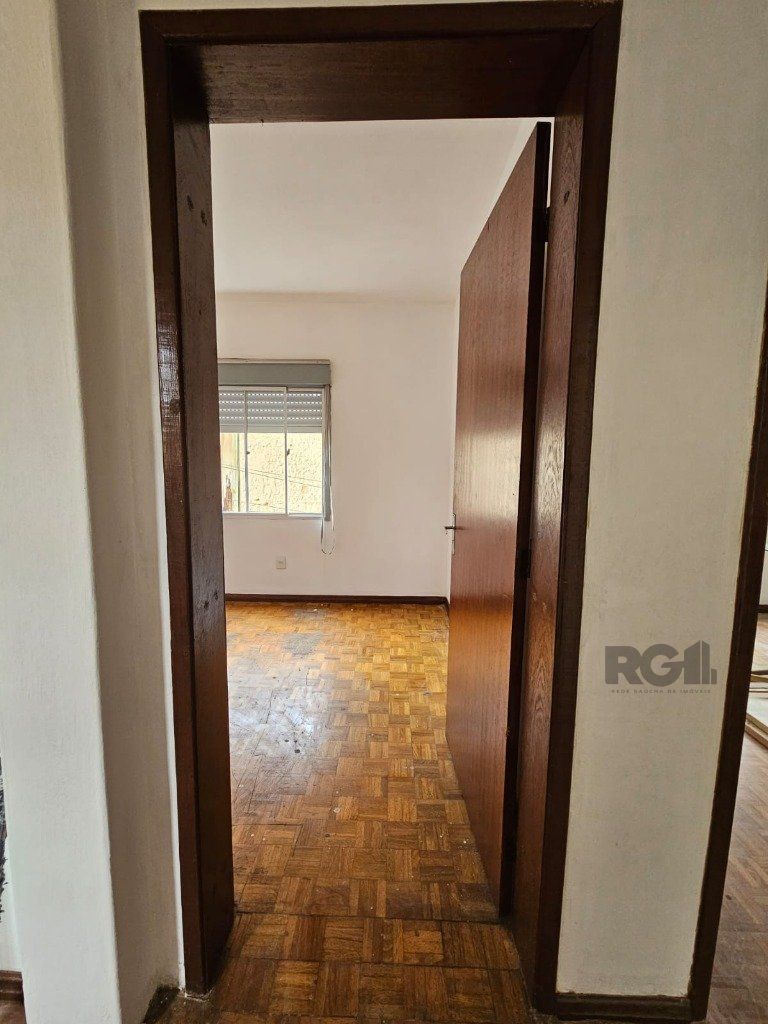 Casa para Venda - 248.56m², 5 dormitórios, 2 vagas - Teresópolis — foto 7