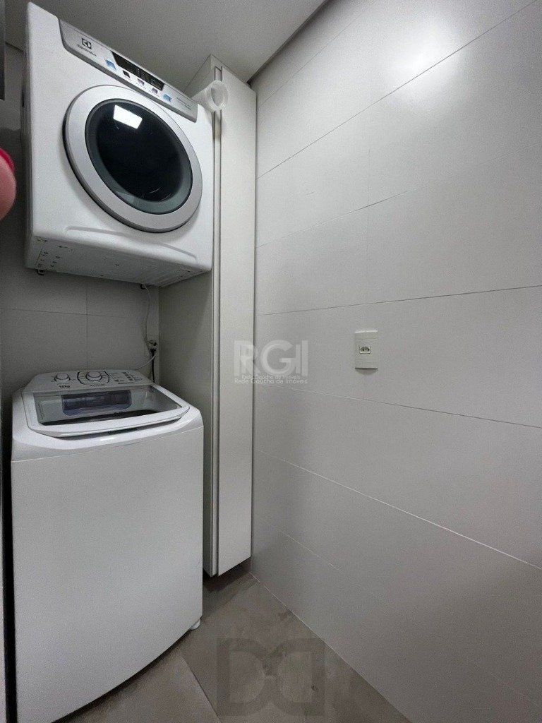 EXCELENTE APARTAMENTO COM 2 DORMITÓRIOS, 2 SUÍTES, 2 VAGAS DE GARAGEM. — foto 9