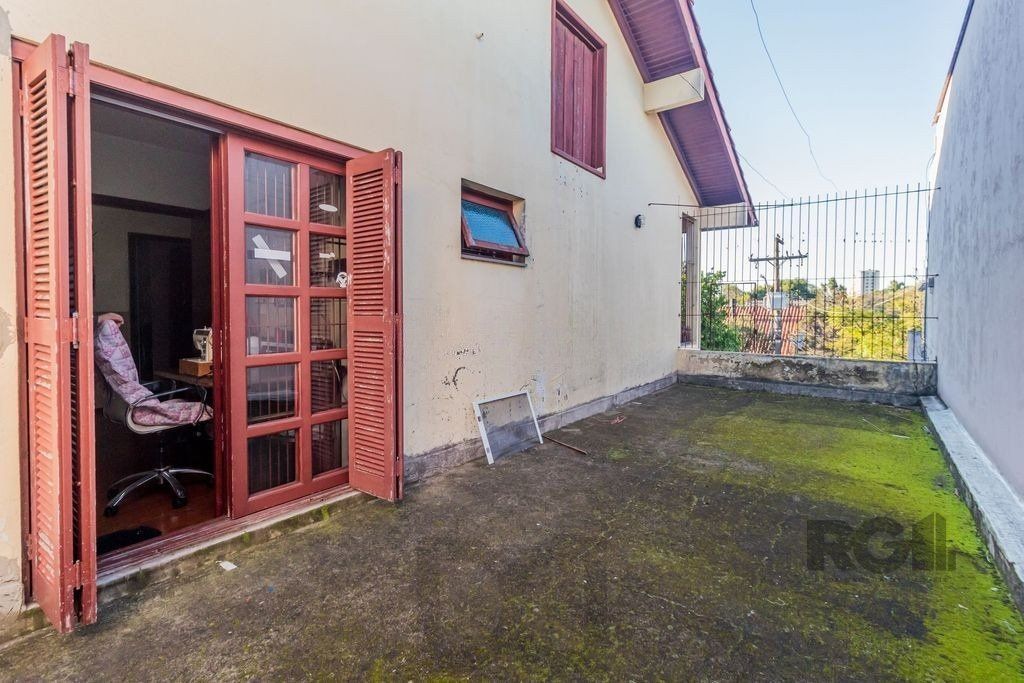 Sobrado de 215m² - 4 dormitórios, 5 vagas no bairro Passo das Pedras — foto 13