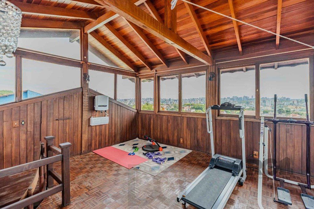 Casa com 234m², 3 dormitórios, 3 vagas no bairro Partenon — foto 22